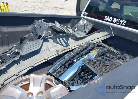 2018 Chevrolet Silverado 1500 1Lt z USA, uszkodzony, nr VIN 1GCRCREC4JZ275860